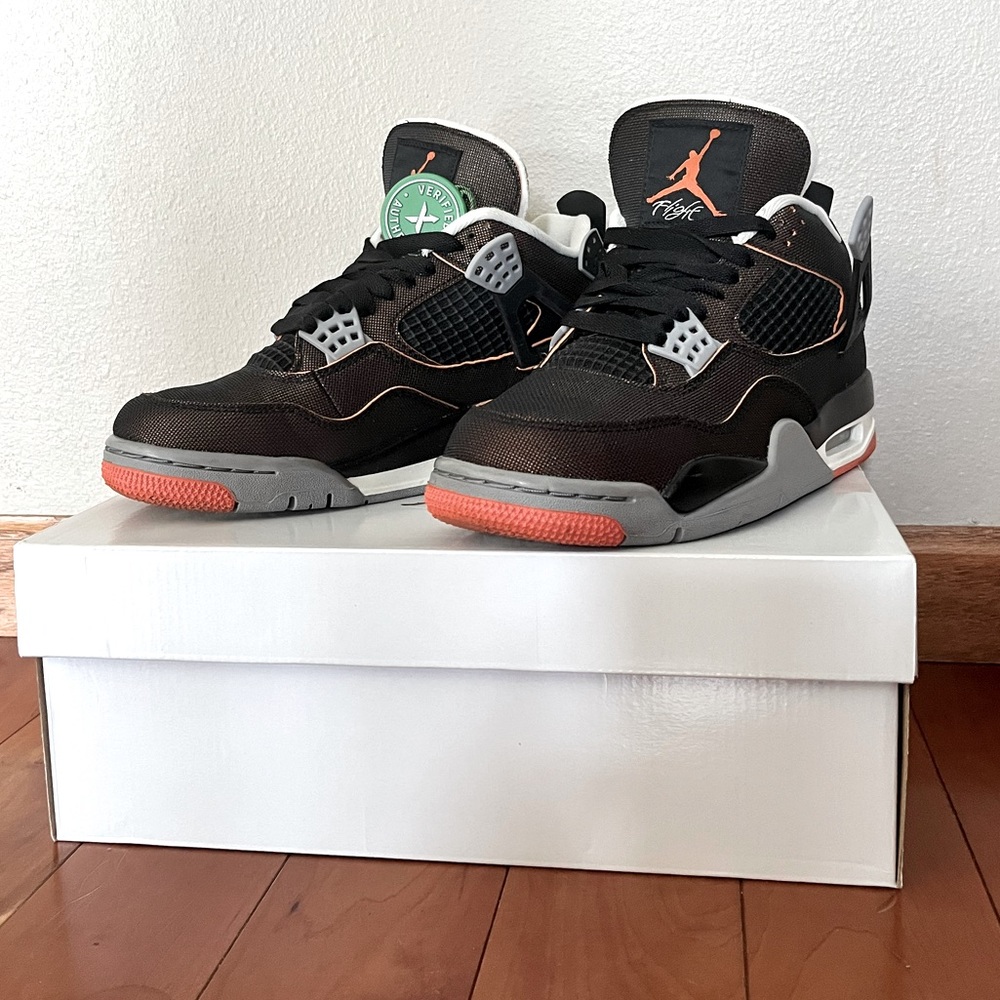 WMNS AIR JORDAN 4 RETRO SE SAIL/BLACK-STARFISH VIOLE/ETOILE DE MER/NOIR SIZE 6